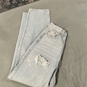 Size 26 urban outfitters jean. Barely worn